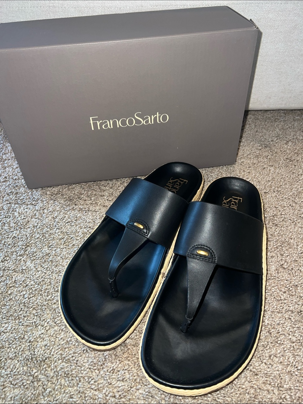 Franco Sarto Black Leather Thong Slide Sandals with Contrast Trim